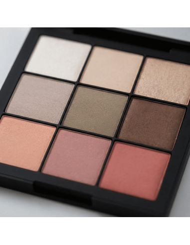 Paleta NUDES 9 Colores - Sombras, Colorete e Iluminador en Tonos Naturales